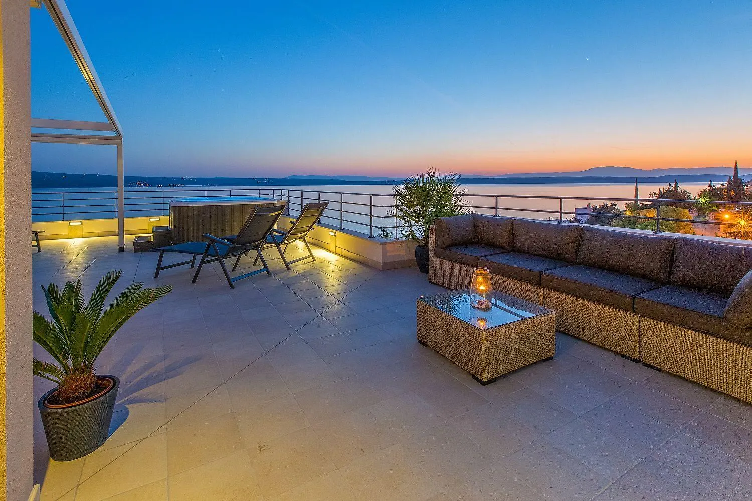 Exquisites Apartment Nur 100 Meter Zum Strand Mit Sauna, Whirlpool, Meerblick Dramalj Croatia
