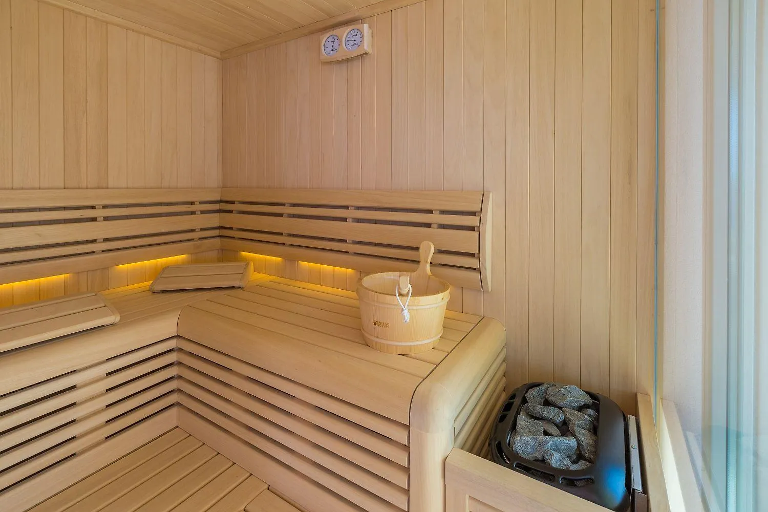Exquisites Apartment Nur 100 Meter Zum Strand Mit Sauna, Whirlpool, Meerblick Dramalj