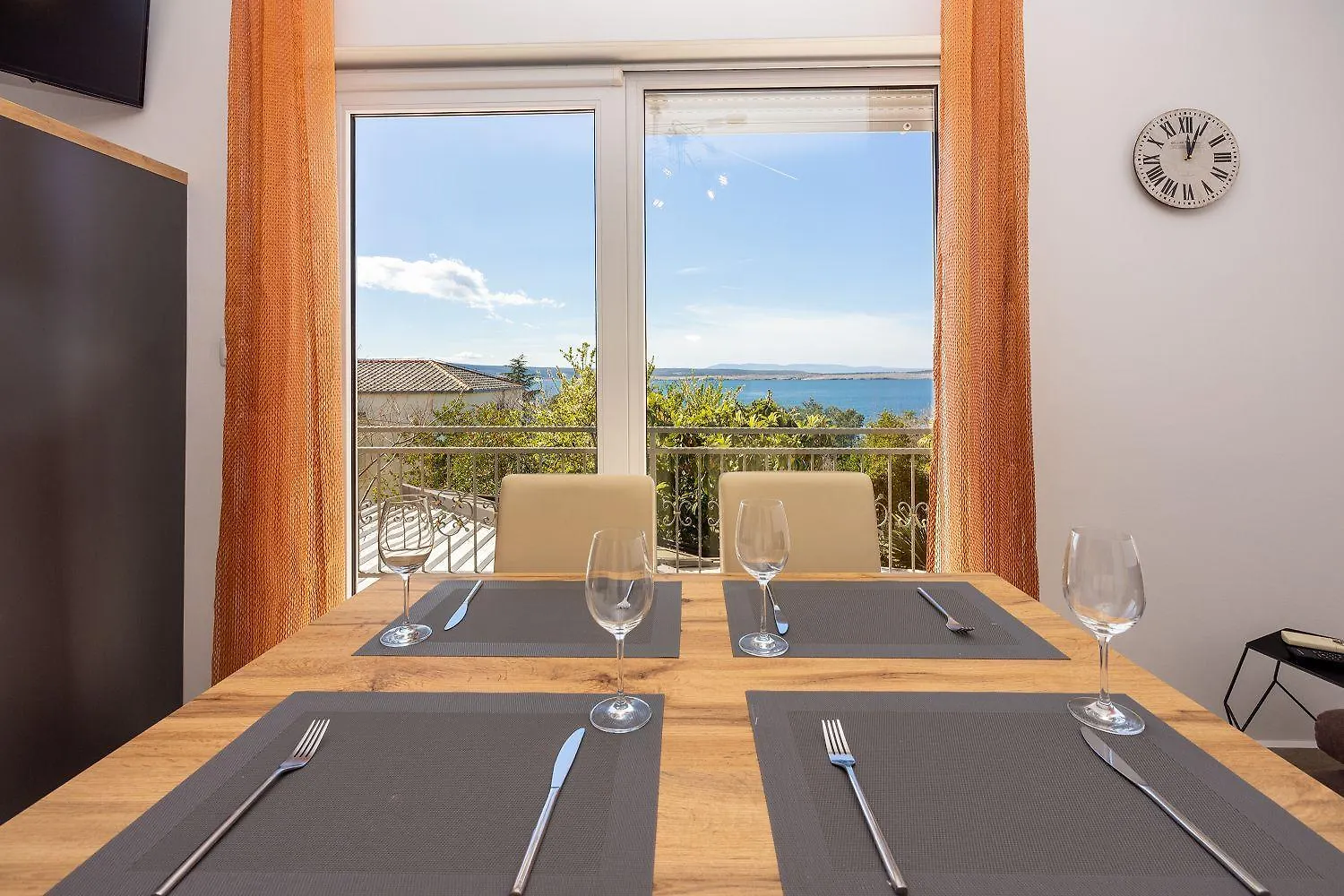 Exquisites Apartment Nur 100 Meter Zum Strand Mit Sauna, Whirlpool, Meerblick Dramalj 0*,
