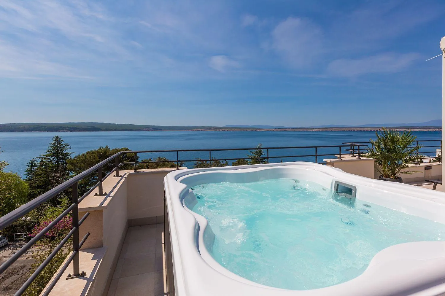 Exquisites Apartment Nur 100 Meter Zum Strand Mit Sauna, Whirlpool, Meerblick Dramalj 0*,
